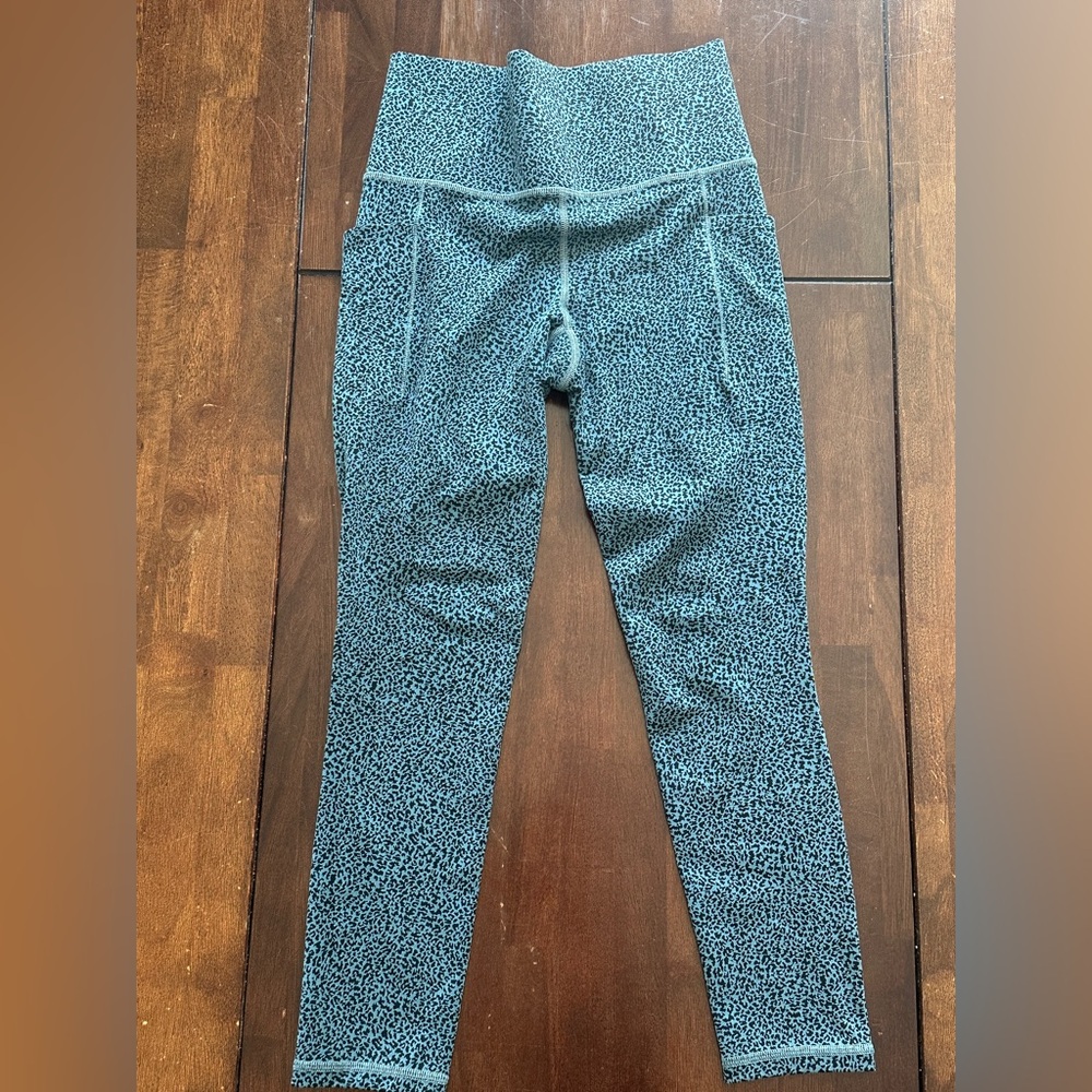 Athleta Patterned Workout Leggings 7/8